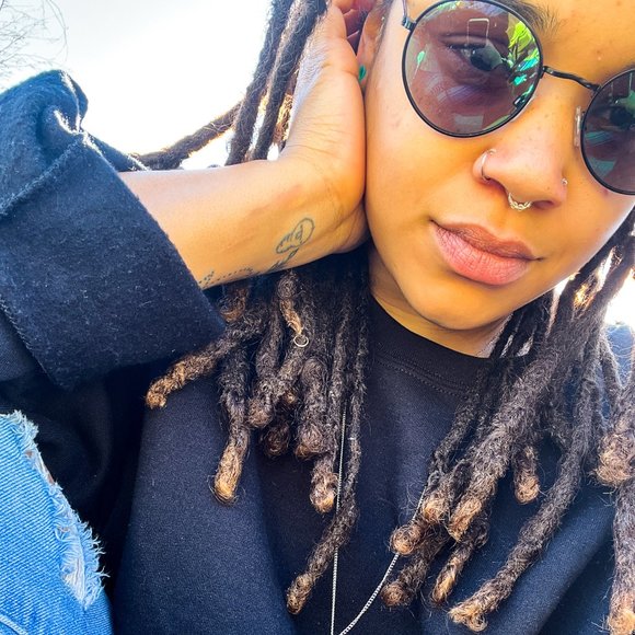 SOULFUL NATURE Clear Jewelry Cuff Set - Picture 3 of 7